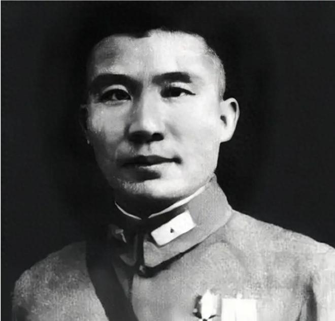 一人能救出张灵甫只是战前被远远踢开pg电子首页孟良崮之围并非死局有(图3)