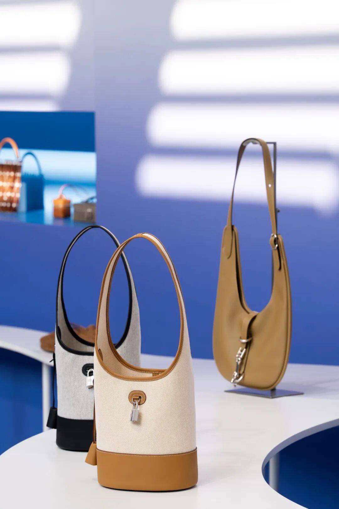 马”量极高马年得马住了pg电子平台本文含“(图16) 马”量极高马年得马住了pg电子平台本文含“(图16)